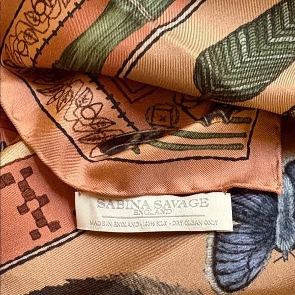 Sabina Savage Butterfly Panda silk scarf - Picture 4 of 7